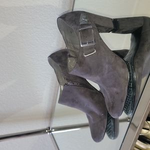 Aerosoles brand, grey suede booties, size 8, side buckle detail.